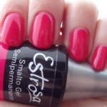 Corsi per gel unghie Estrosa a Rimini